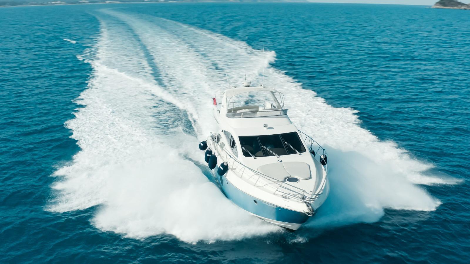 Kemer Yacht Rental 18m Azimut 55 Fly